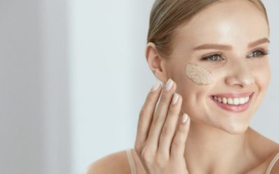 Physical vs chemical exfoliation: peeling and scrubs